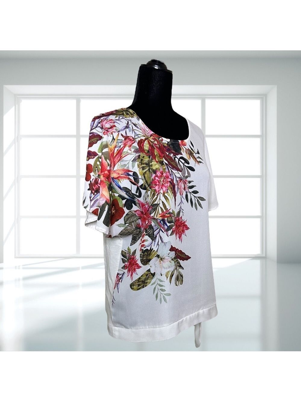 • CYC Coco Y Club White Tropical Floral Asymmetrical Blouse | Size M - Picture 4 of 9